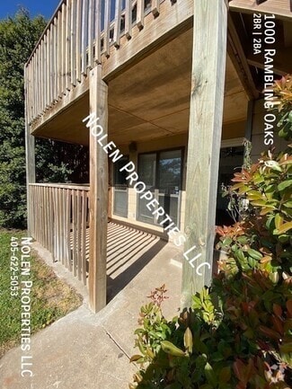 Building Photo - 1000 Rambling Oaks Dr