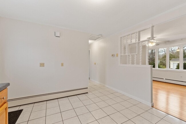 Building Photo - 45 Kinglet Dr