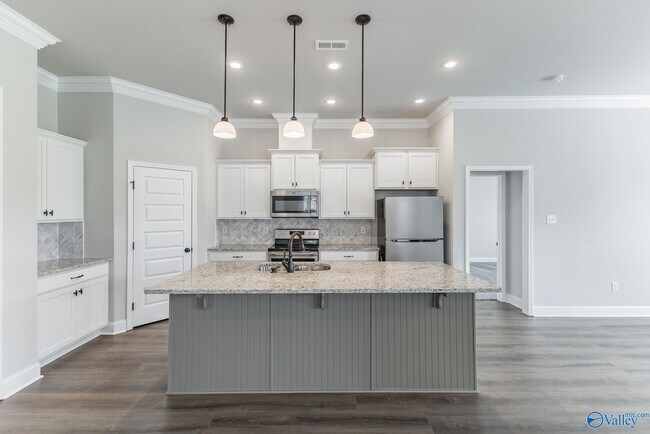 Building Photo - 122 Princewater Dr