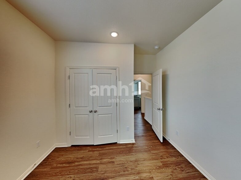 Building Photo - 2735 Geronimo Creek