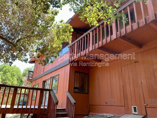 Building Photo - 9 Calle De Paloma