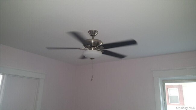 Building Photo - 14-16 Horton Ave