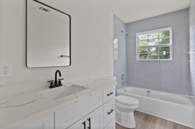 Building Photo - 5031 Mallow St