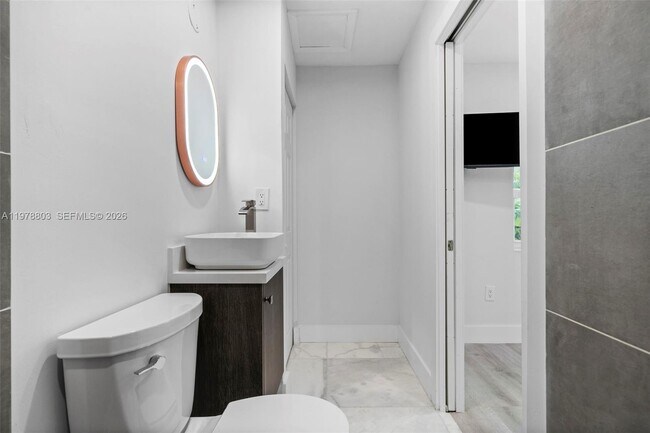 Building Photo - 1262 SW 15th Terrace