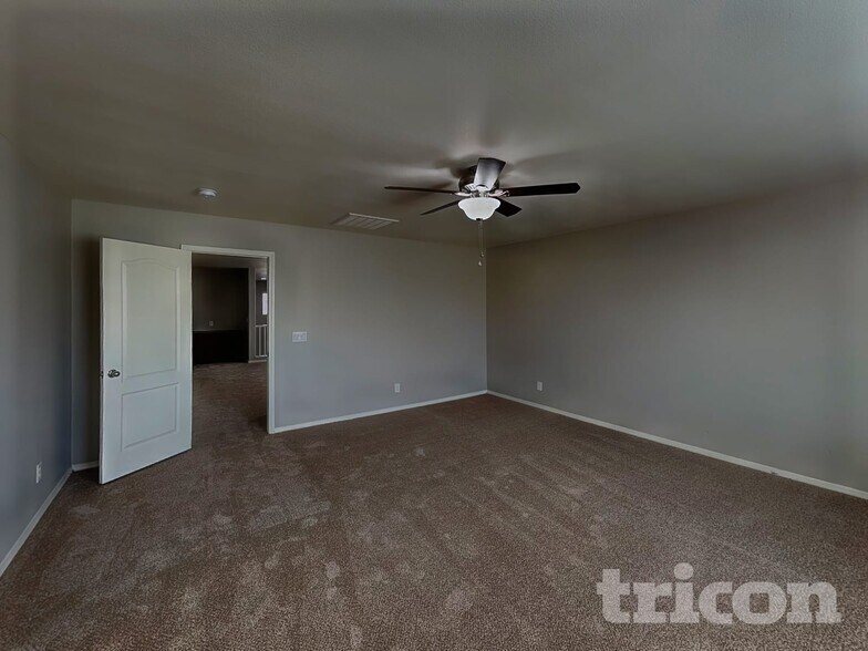 Building Photo - 10613 Sand Mountain Ave