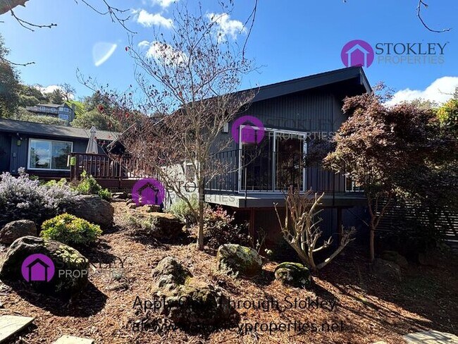 Building Photo - 66 Cuesta Way