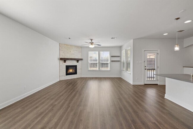 Building Photo - 138 Fern Dr