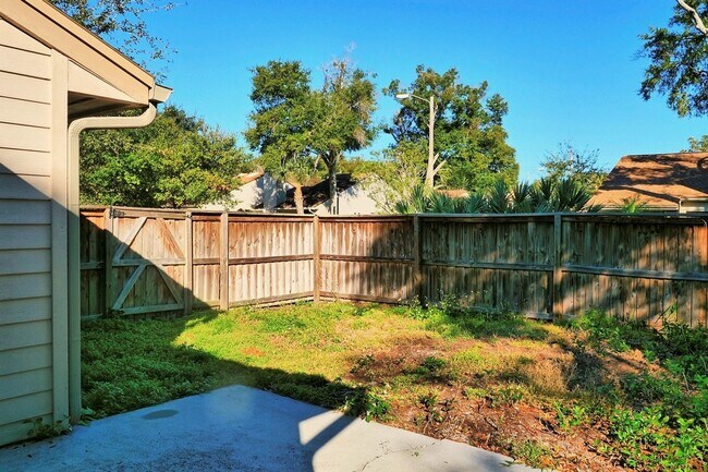 Building Photo - Single family home in Winter Park! 3/2 wit...