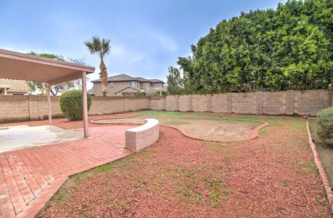 Building Photo - 1350 W Pelican Ct