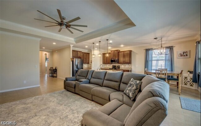 Building Photo - 236 Destiny Cir