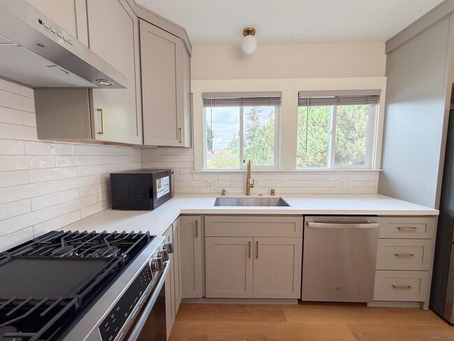 Building Photo - Renovated Single Family Home in Maxwell Park.