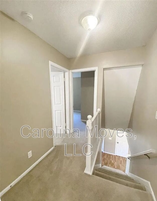 Building Photo - 16 Birchview St
