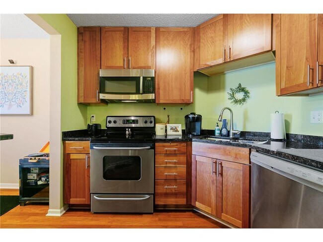 Building Photo - 401 S 1st St