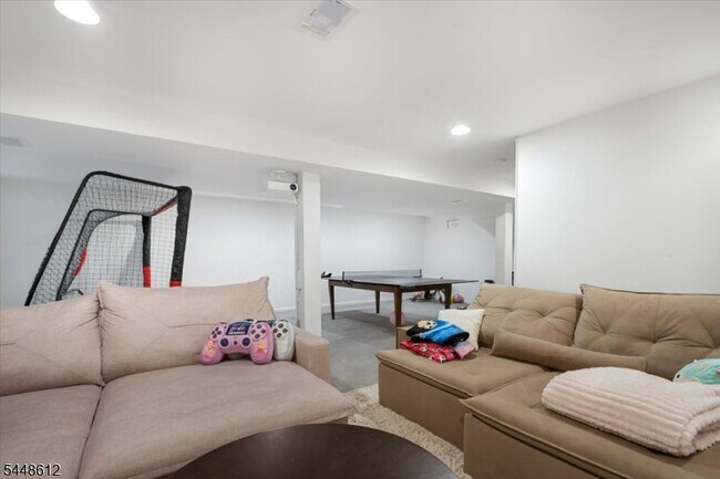 Building Photo - 80 Henning Terrace
