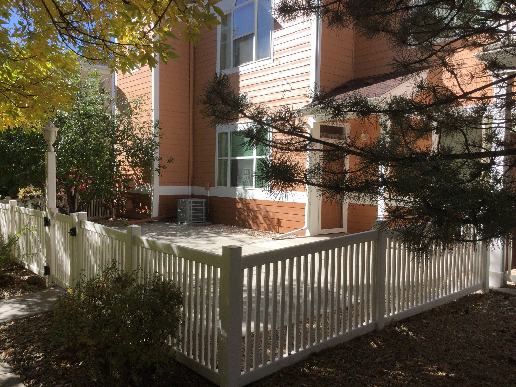 Building Photo - 2035 Grays Peak Dr