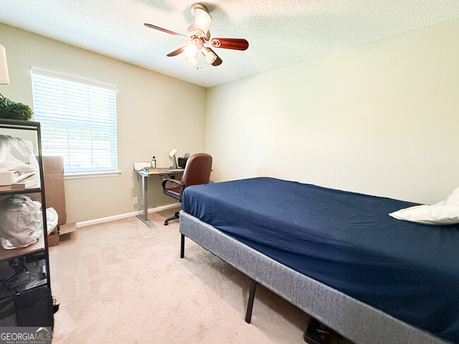 Building Photo - 702 Westgate Cir