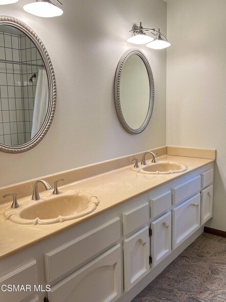 Building Photo - 5630 Hurford Ct