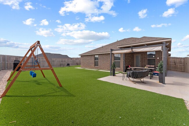 Building Photo - 2512 Blazing Saddle Blvd