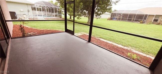 Building Photo - 930 SW 34th St