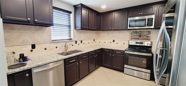 Building Photo - 861 Cats Eye Dr