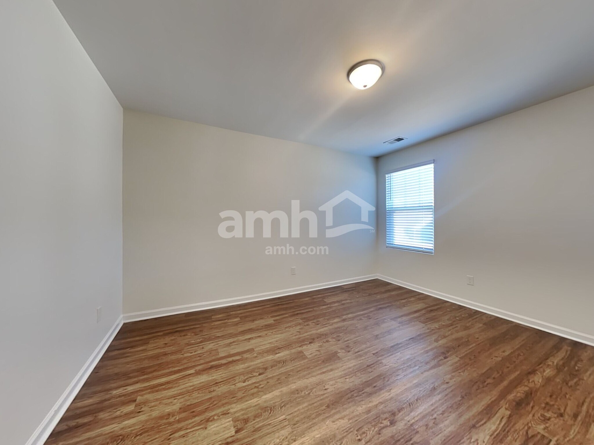 Building Photo - 115 Orion Way