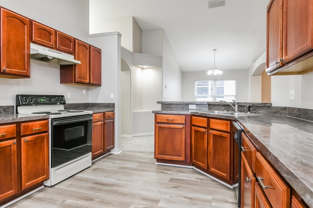 Building Photo - 1140 Stoneham Dr