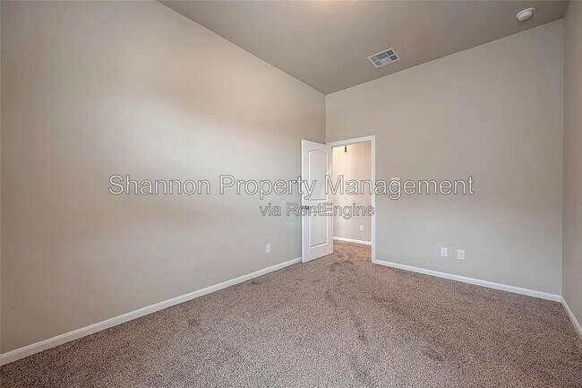Building Photo - 2559 Terrace Point Dr