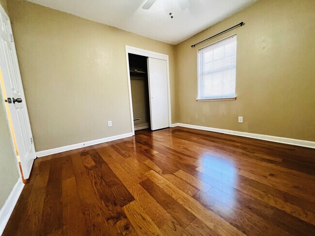Building Photo - Updated 3BD 1.5BA Home Located in Belle Isle Area!!