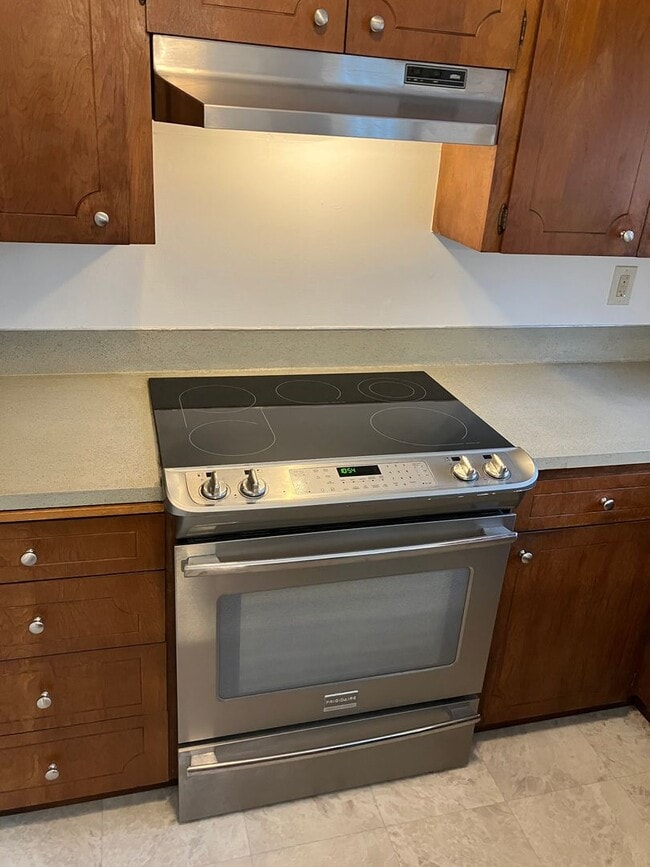 Building Photo - *Half-Off 1st Month's Rent!* Charming Three Bedroom Home