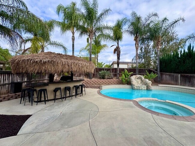 Building Photo - Discover this beautifully upgraded 5 bedro...