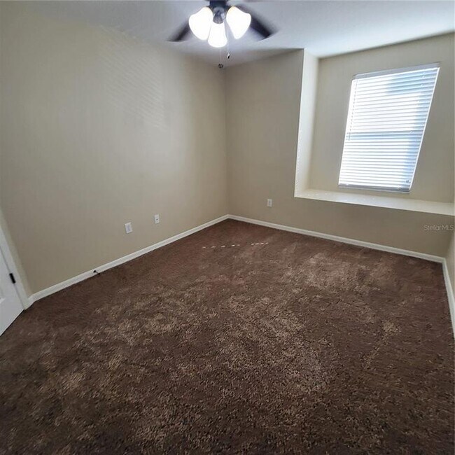 Building Photo - 25903 Bloomsbury Ct