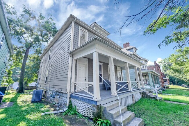 Building Photo - 2204-2206-2206 N 4th St