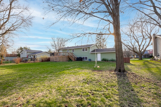 Building Photo - 12755 S Elizabeth Dr