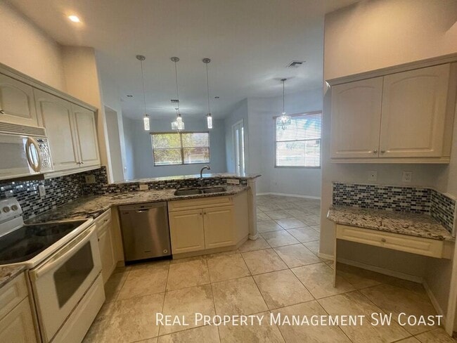 Building Photo - 816 Grand Rapids Blvd