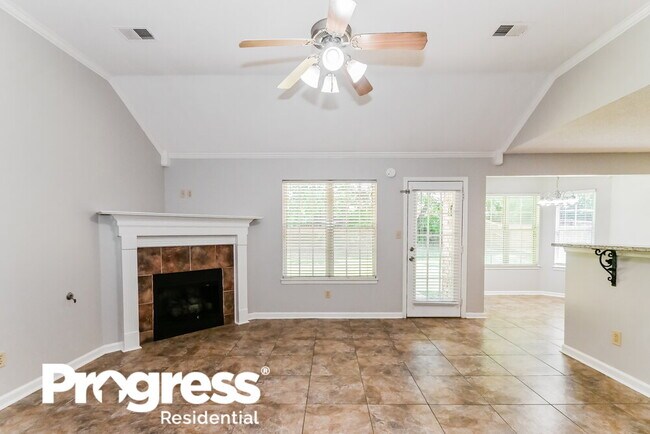 Building Photo - 4258 Ravenwood Dr N