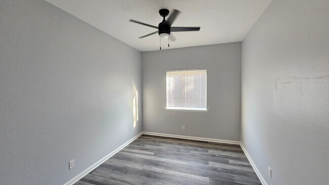 Building Photo - 263 Mooring Cir