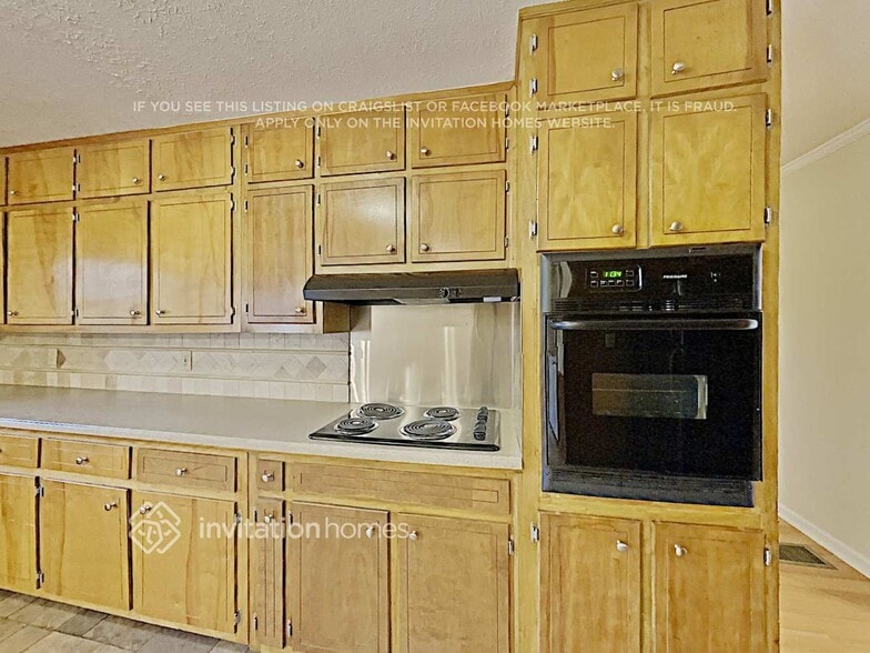 Building Photo - 5437 Janice Ln SW