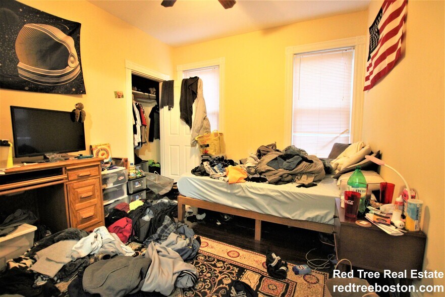 Building Photo - 17 Parker Hill Ave