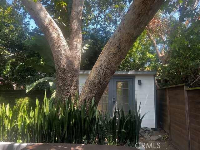 Building Photo - 555 Bluebird Canyon Dr