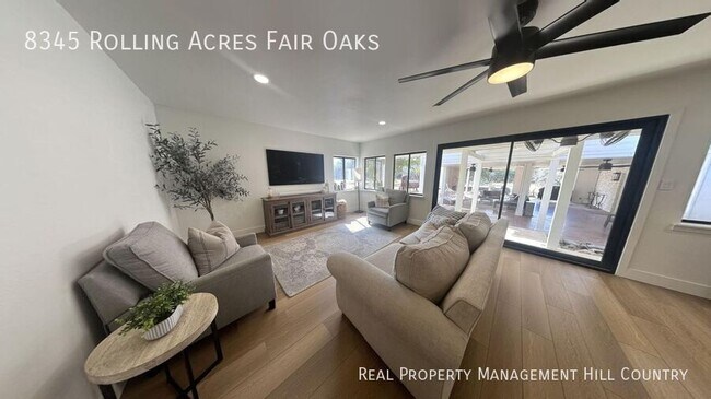 Building Photo - 8345 Rolling Acres Trail