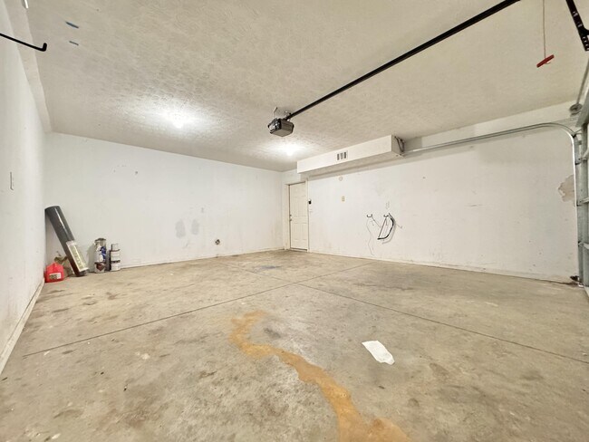 Building Photo - 628 Smugglers Notch Dr