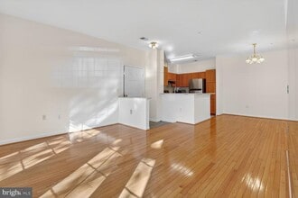 Building Photo - 4142 Fountainside Ln