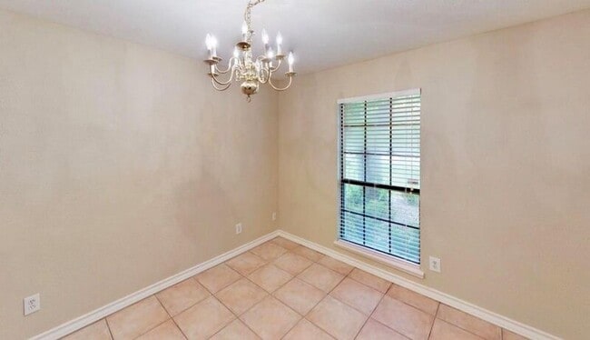 Building Photo - 1124 Kesser Dr