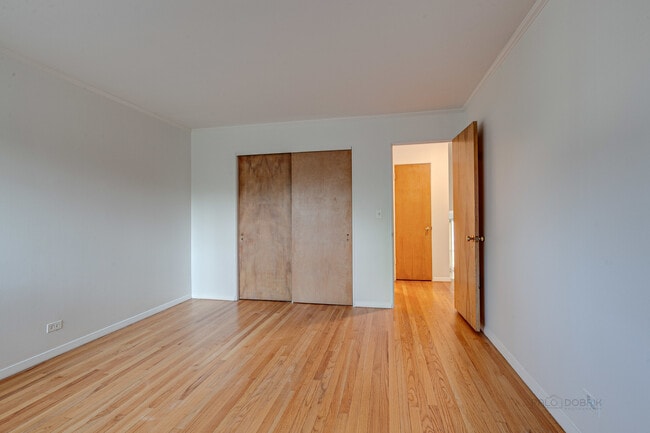 Building Photo - 370 Madison Ave