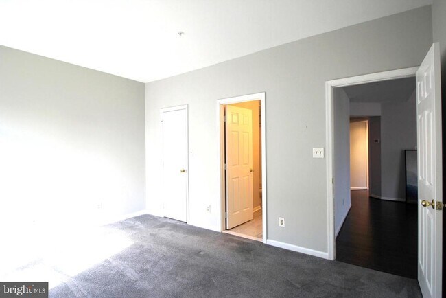 Building Photo - 46598 Drysdale Terrace