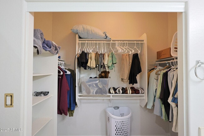 Building Photo - 1623 W Owens Way