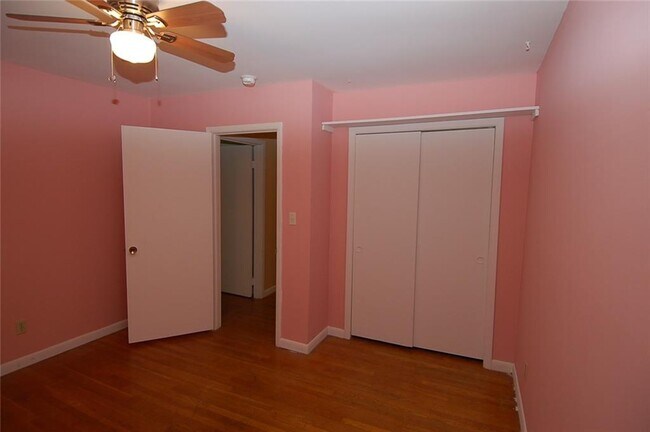Building Photo - 3922 Safari Ct