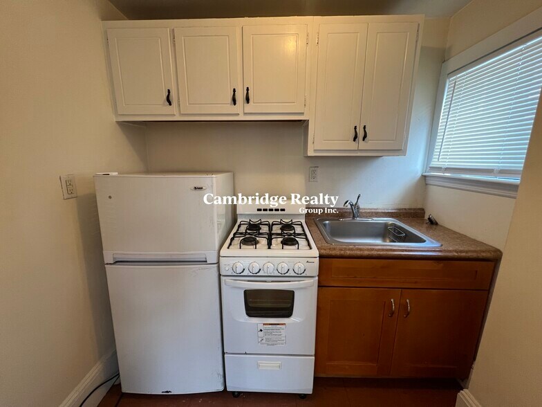 Primary Photo - 381 Harvard St