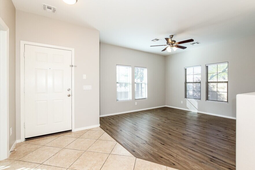 Building Photo - 17754 W Langer Ln