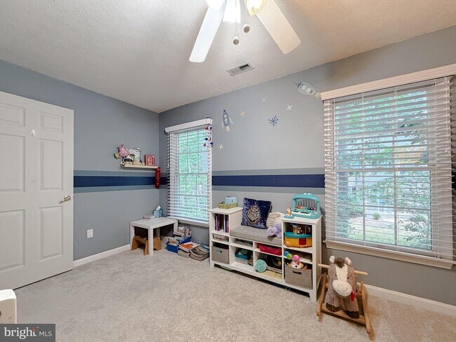 Building Photo - 23118 Silverberry Way